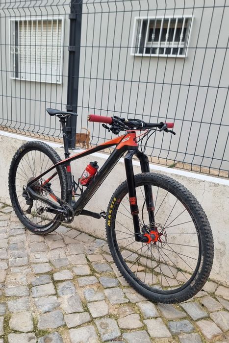 Bicicleta btt CuBe Carbono