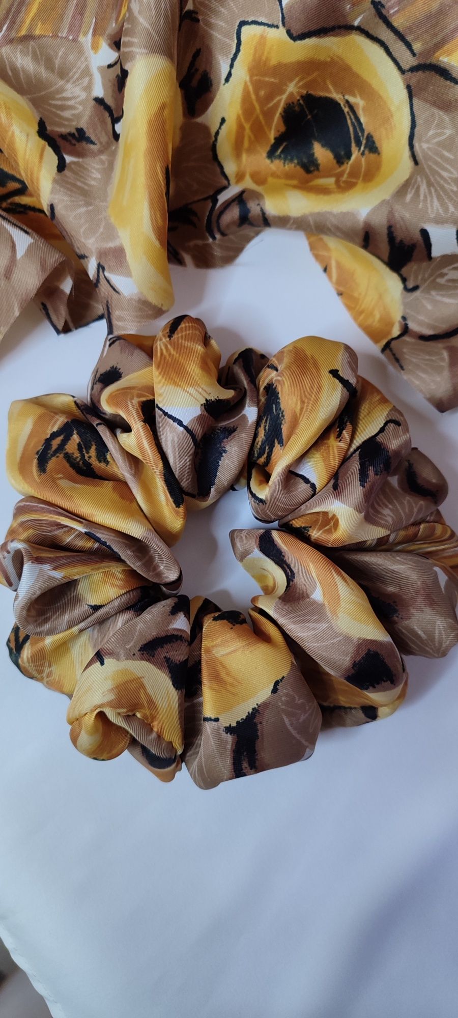 Scrunchie do włosów rozm XL Żaklin