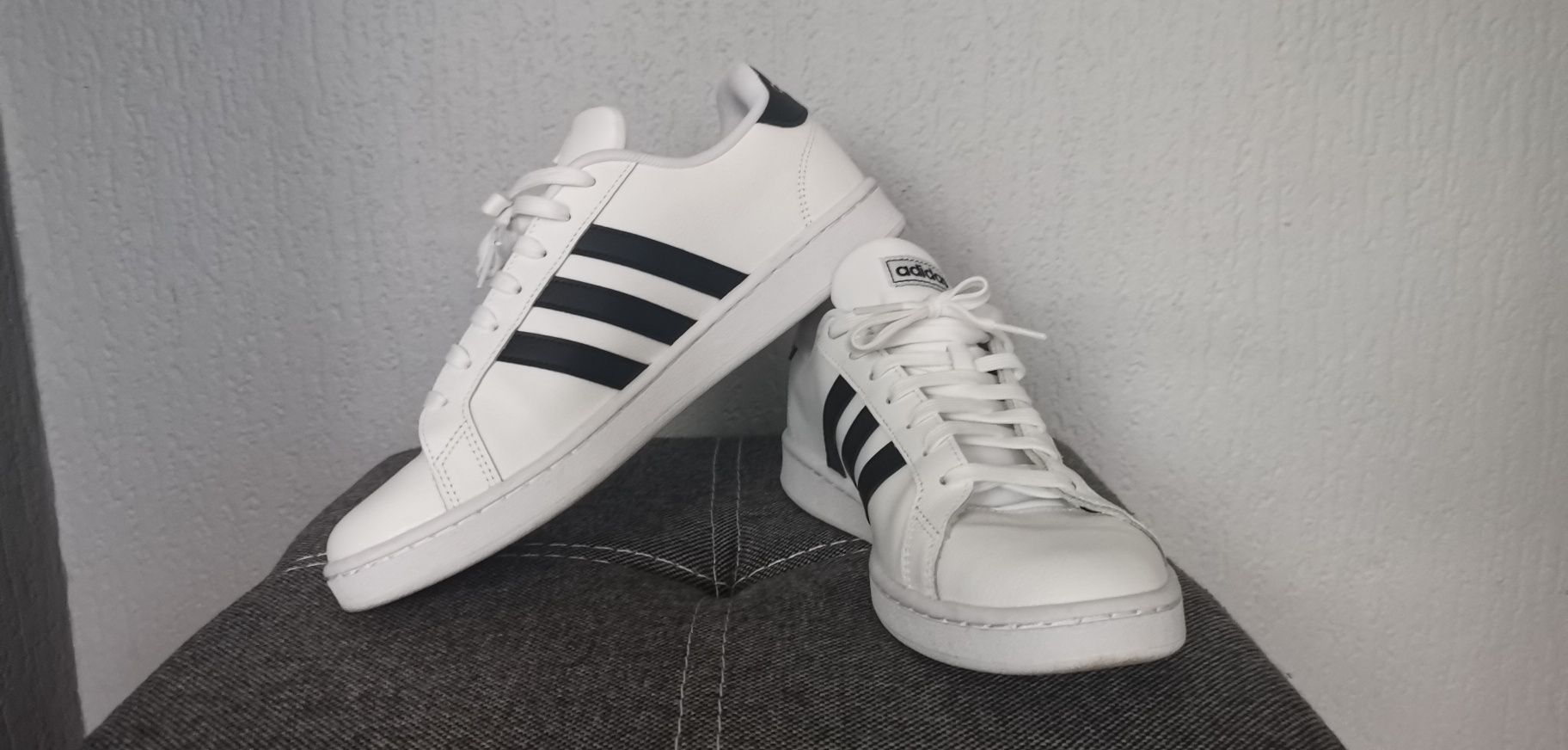 Adidas snickers 43,5 dł wkł. 27.5cm