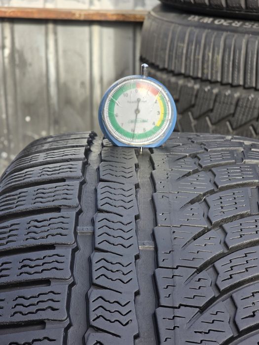 235 55 R17 Nokian