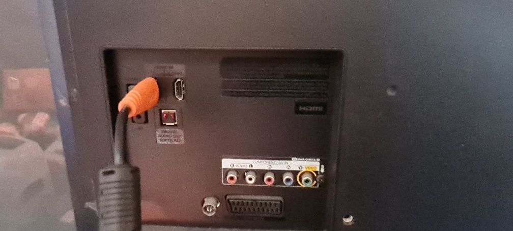 Tv samsung HD Full  UE 32 EH4000