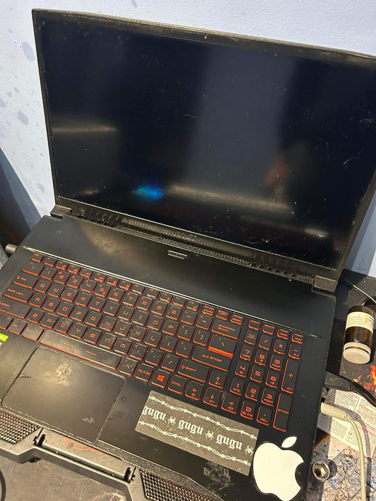 Laptop MSI GF63 Thin 10UC gtx 1650