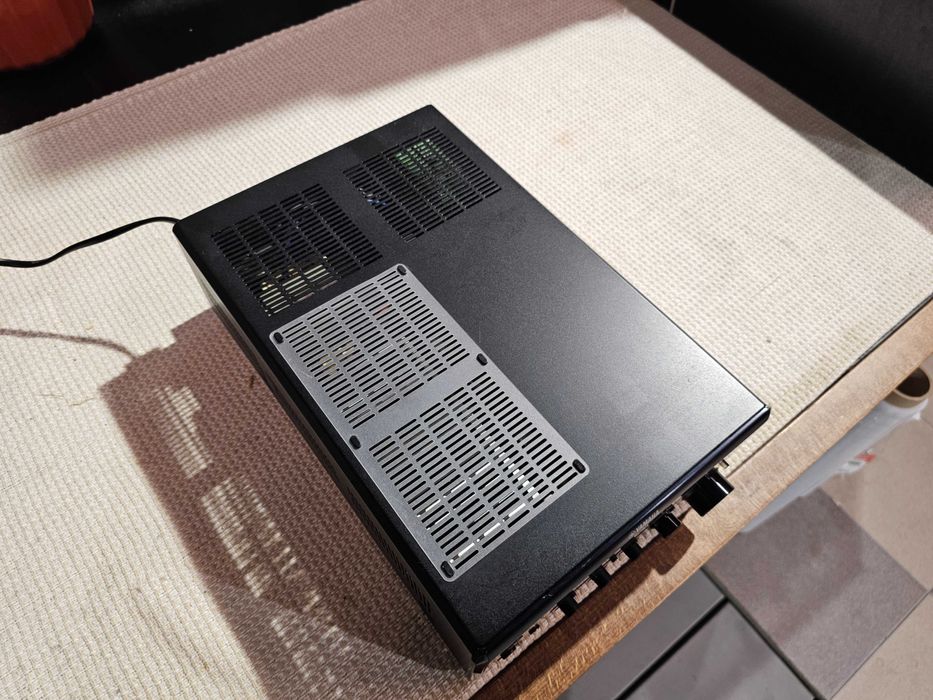 Ресивер Yamaha RX-E810