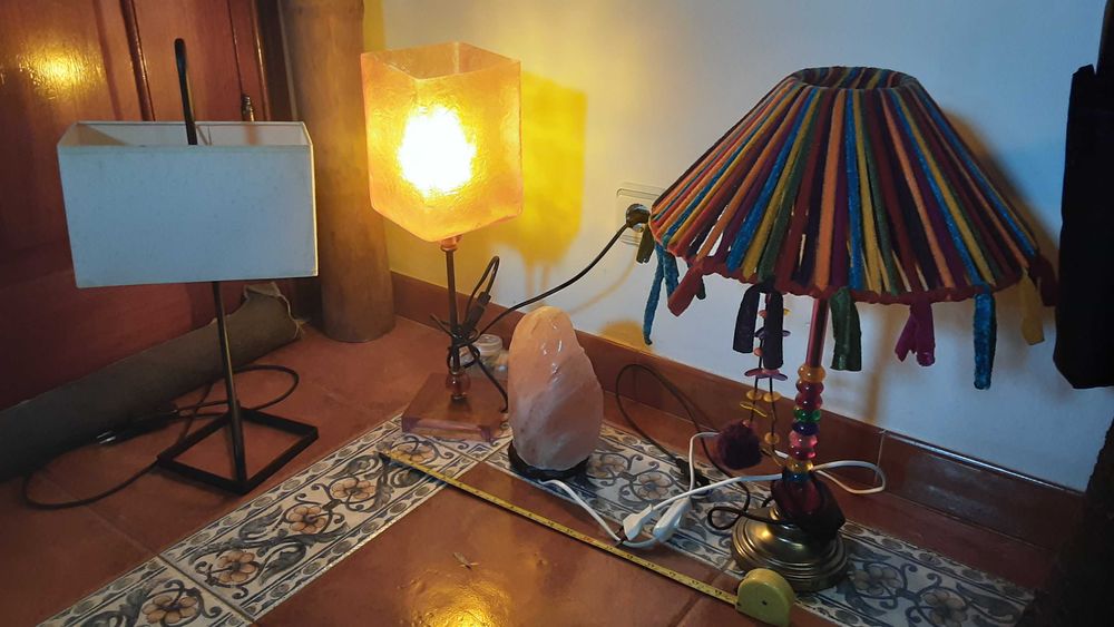 Candeeiros com +- 50cm altura a Candeeiro Sal 22cm