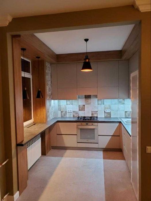 продам 2 кім  Поділ   вул.Верхній Вал 44