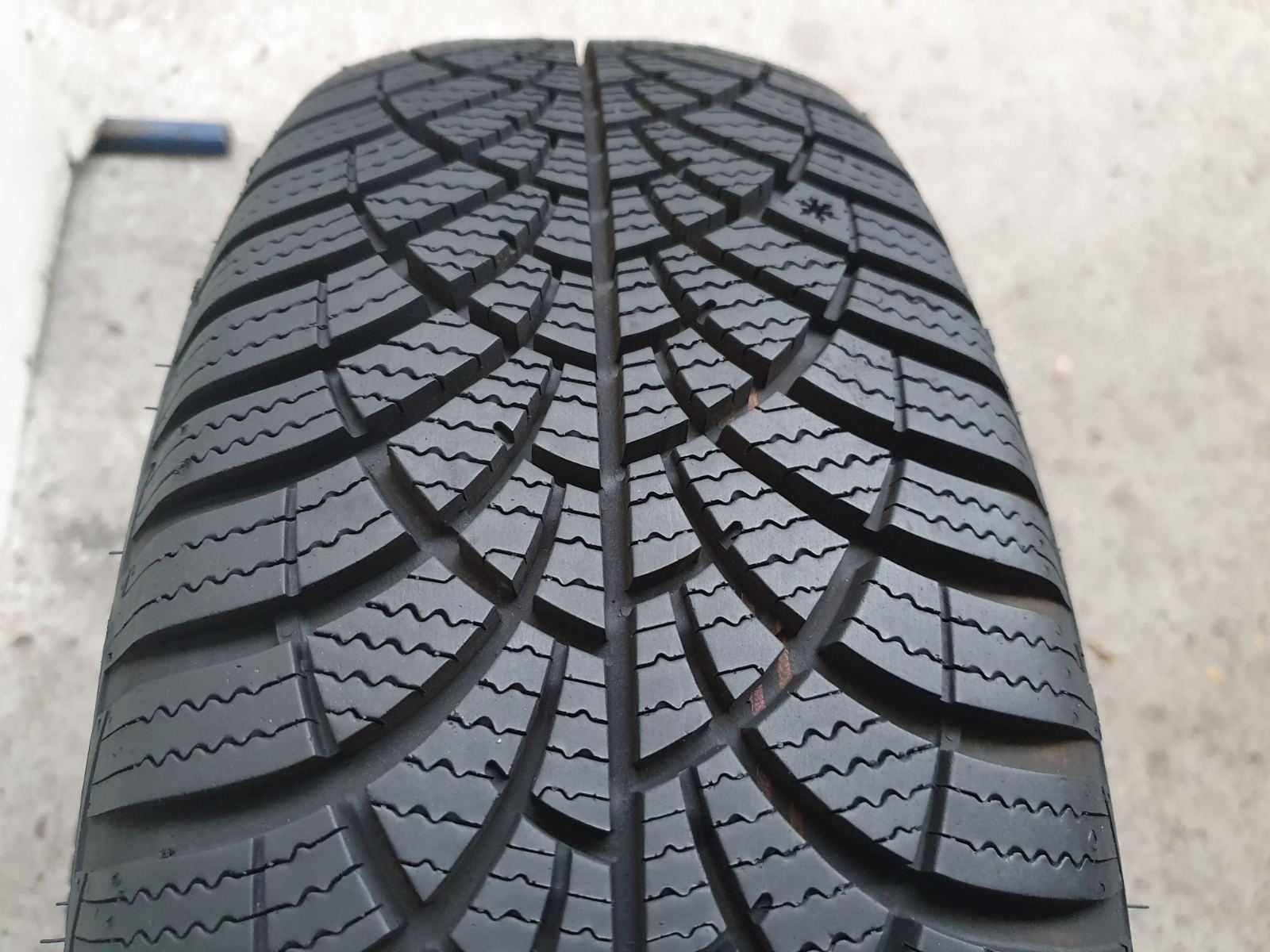 2x Goodyear UltraGrip 9  185/65r15  7,8mm