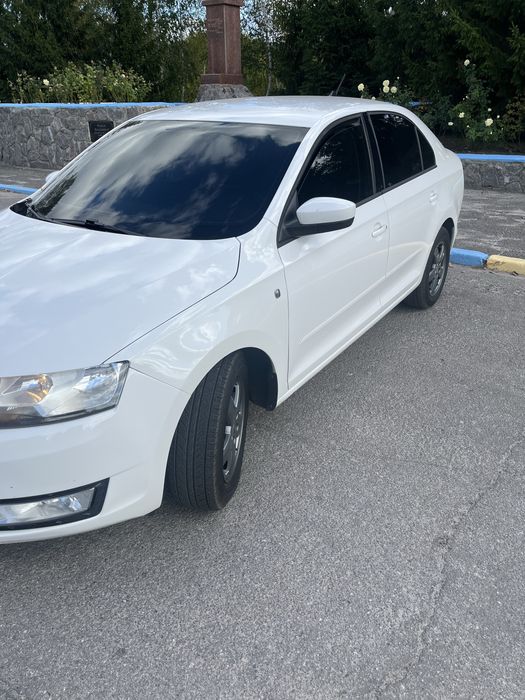 Продам Scoda Rapid 2012