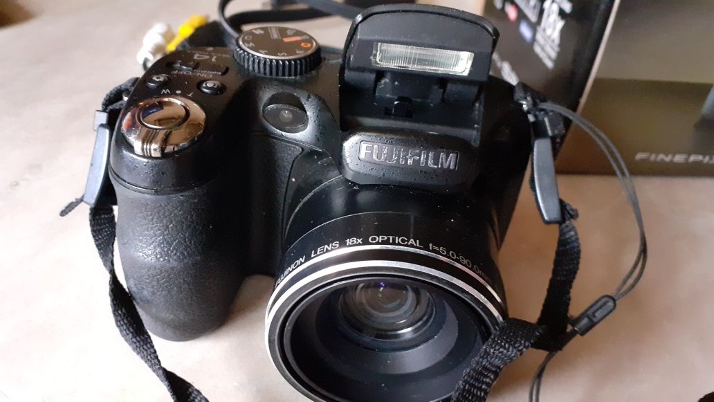 Фотоаппарат Фуджи Fujifilm Finepix s2950