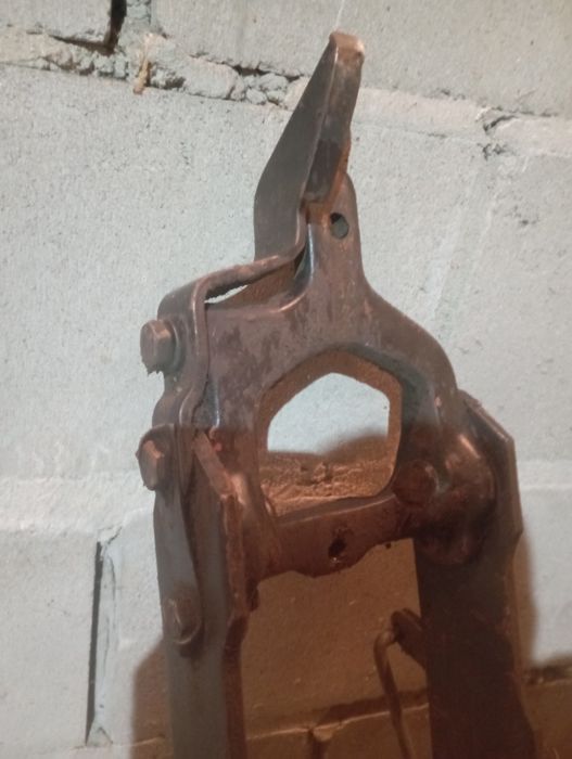 Механізм фіксації навіски МТЗ 70-4619010