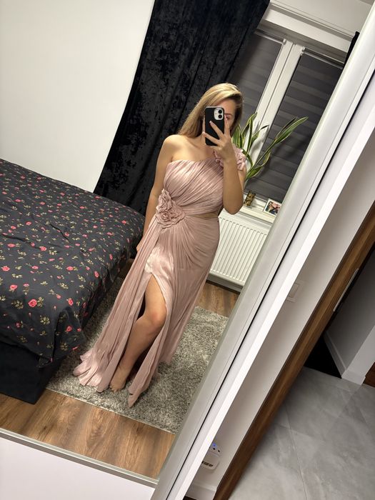 Sukienka na jedno ramie