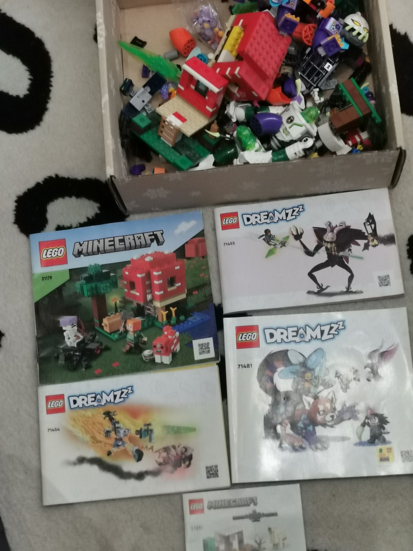 Sprzedam Lego dreamzzz i Minecraft