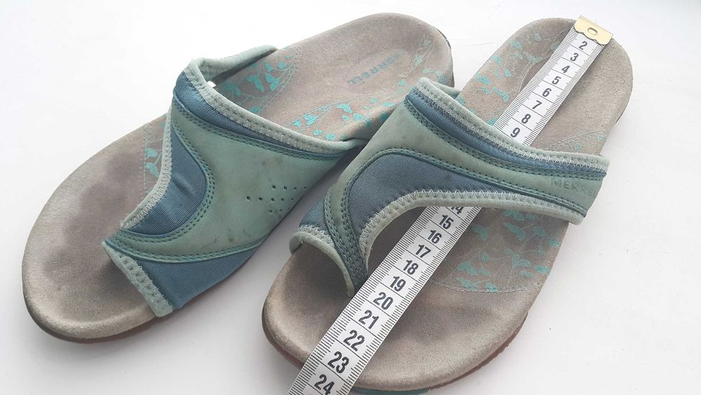 Шкіряні шльопанці