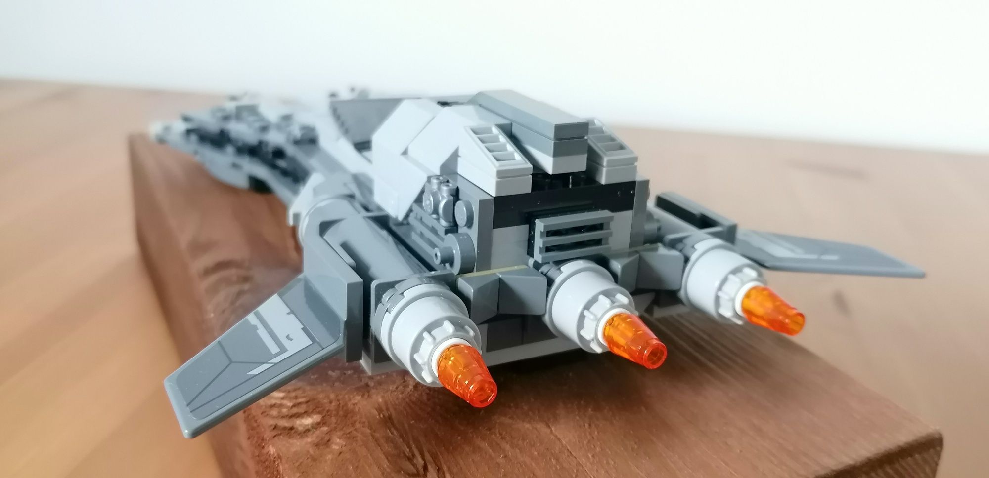 Lego Star Wars Mandalorian Piracki Myśliwiec