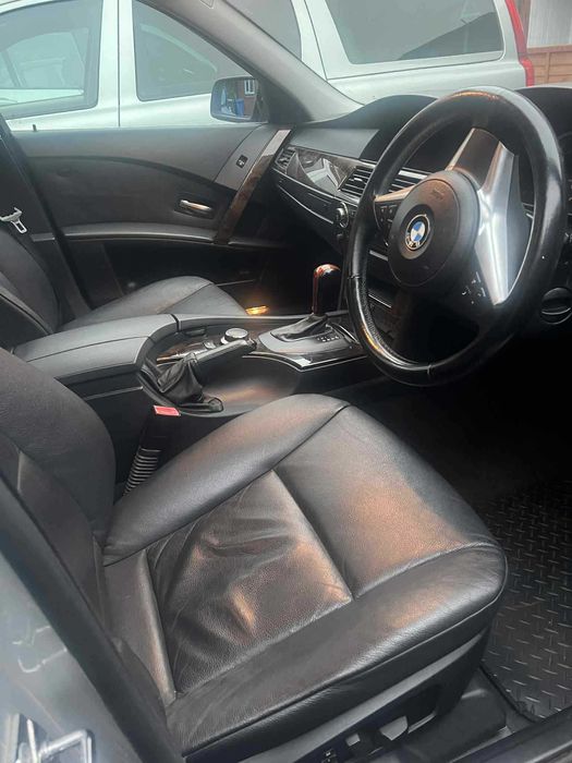 BMW E60 z małym przebiegiem i niską ceną - anglik.