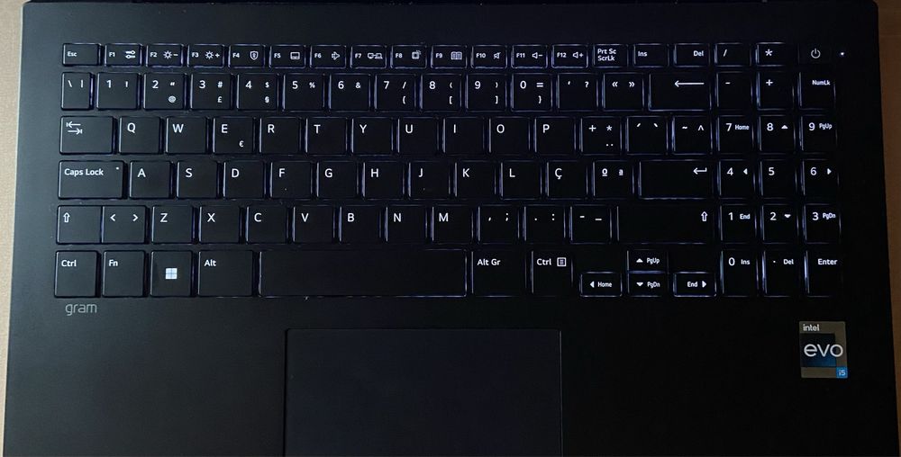 Portátil Semi-Novo LG Gram 15’’ 15Z90Q i5 - 16GB Ram - 250 GB SSD