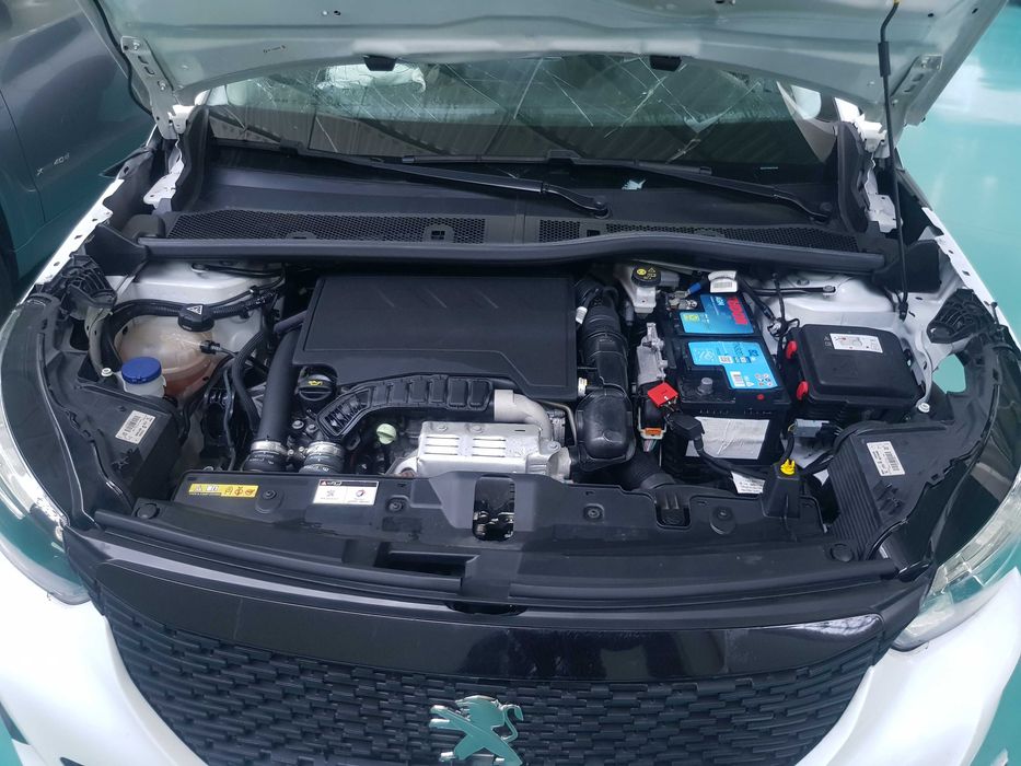 Peugeot 2008 1.2 2022