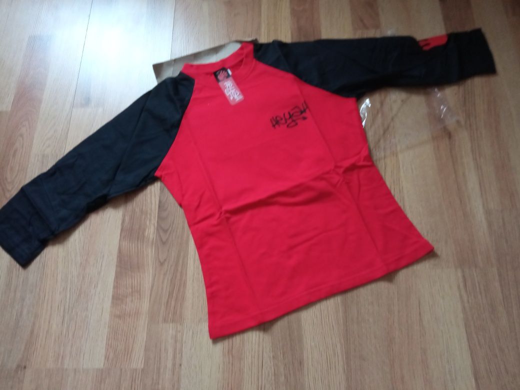 Koszulka t-shirt czerwono-czarna logo Heyah rozmiar M
