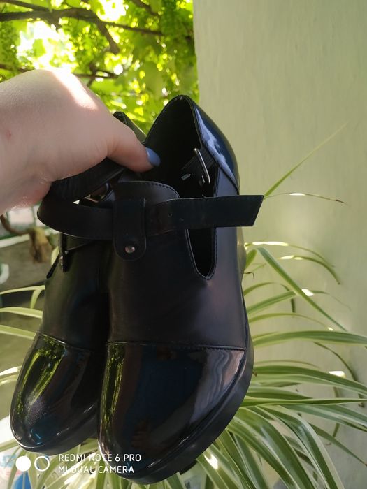 Туфлі ,шкірзам б/у