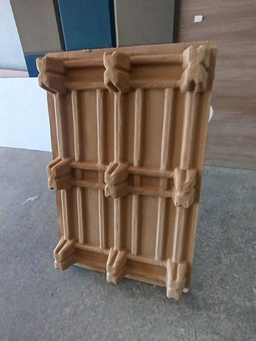 Paleta formowana z pulpy papierowej / europaleta / paleta jednorazowa