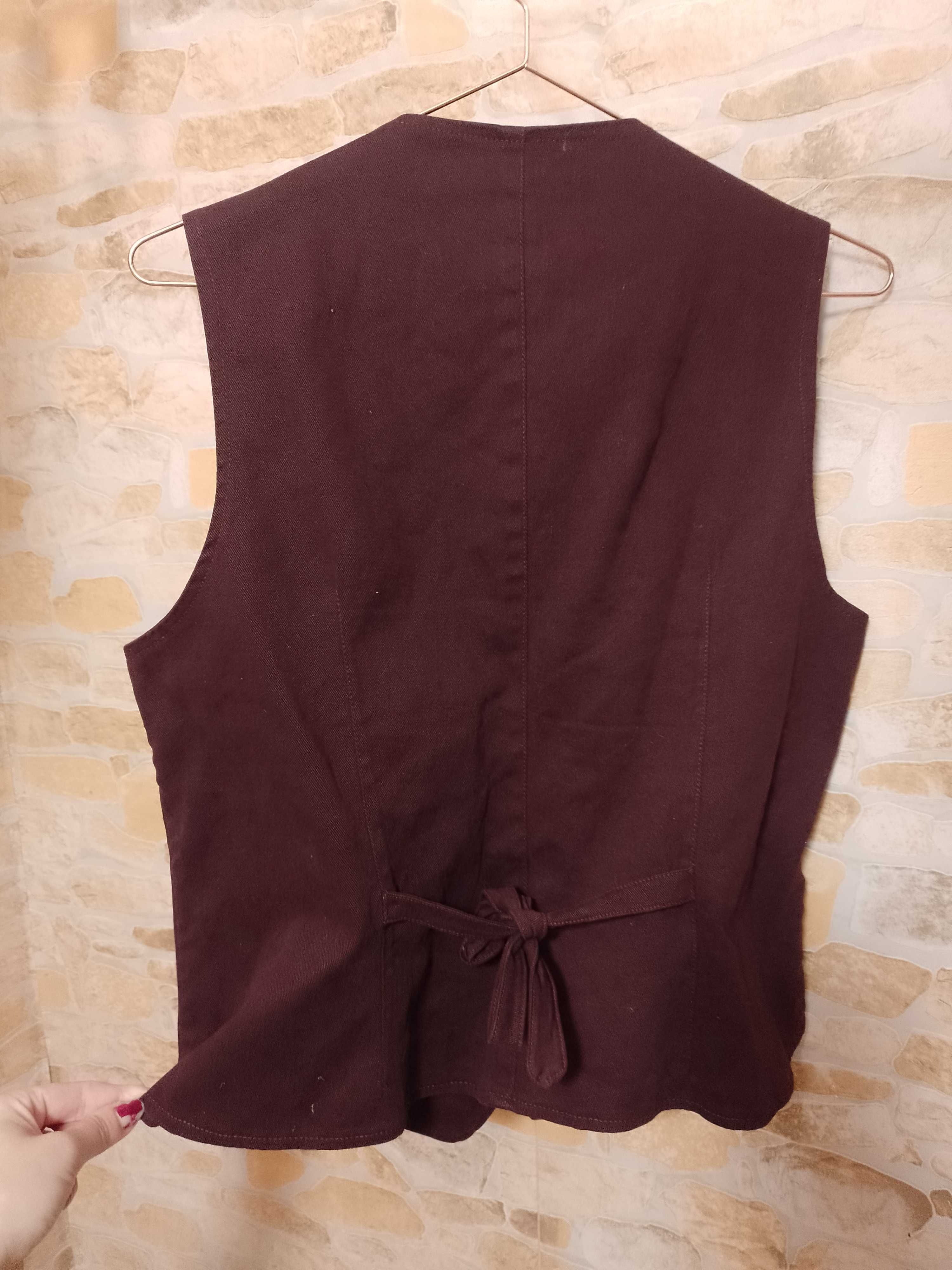 (38/40) (M/L) Bordowa, włoska Kamizelka dżinsowa z Londynu