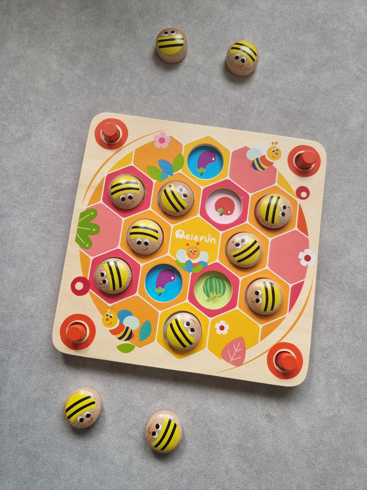 Drewniana gra dla dzieci pszczółki memory Elefun