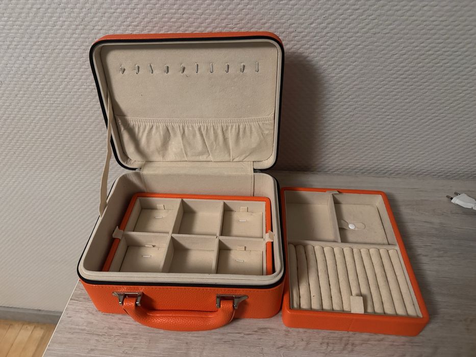 Скриня (шкатулка) для прикрас