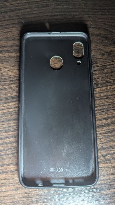 Чехол на телефон