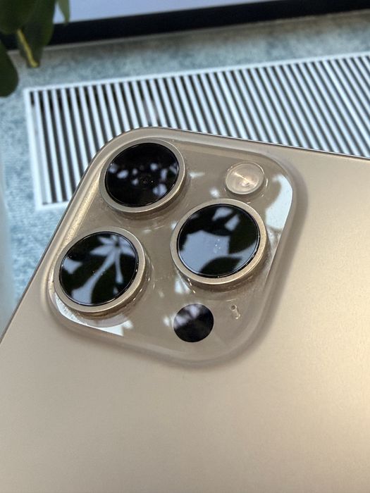 iPhone 15 Pro 256 GB Natural Titanium