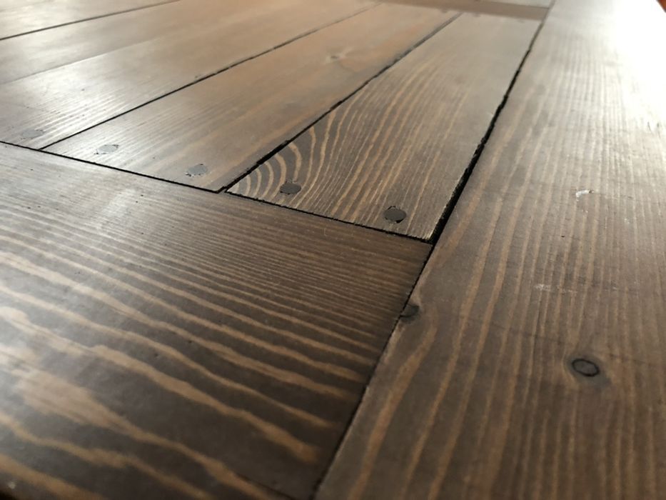 Stół drewniany 4-6 osobowy