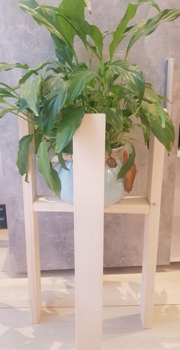 Kwietnik/podstawka pod doniczke