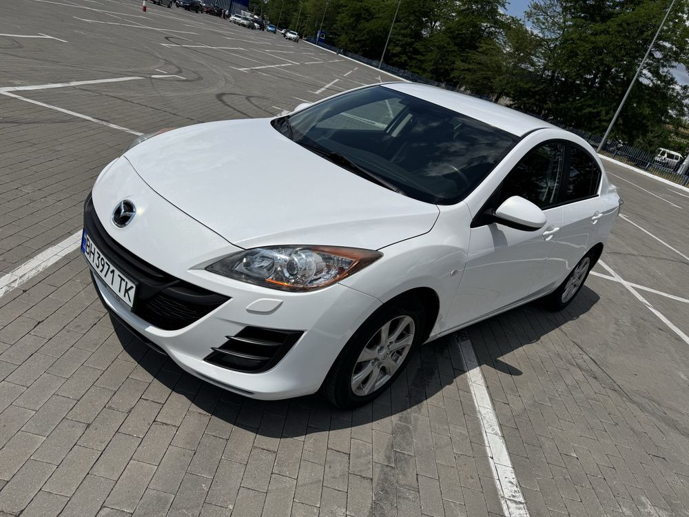 Mazda 3 1.6 автомат Официал/Идеал