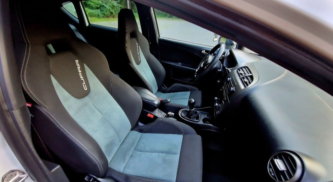Seat Leon 2 Cupra R 2010 2.0 265KM
