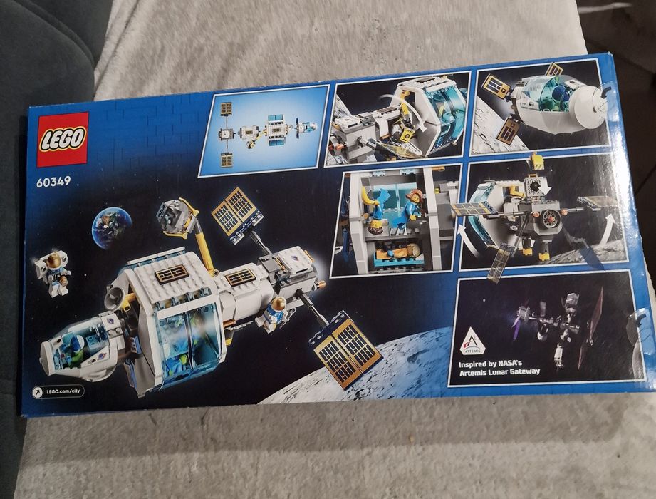 LEGO City 60349 Stacja kosmiczna na Księżycu