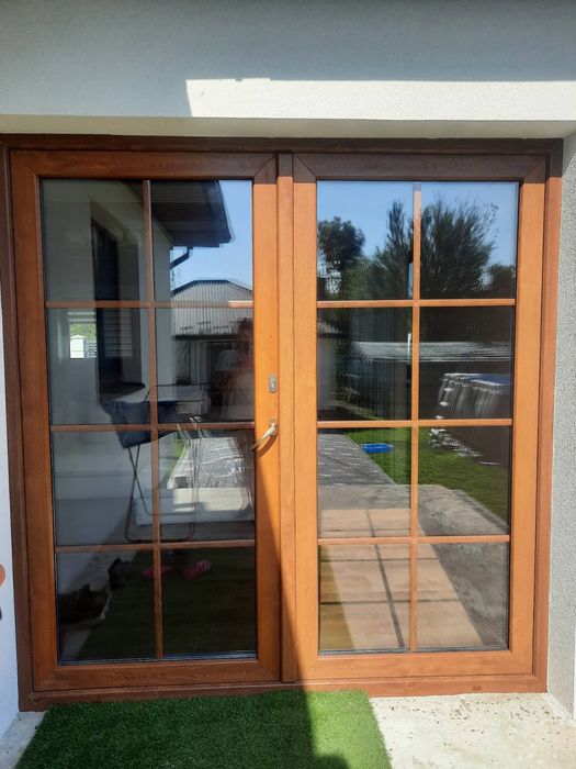 Двері  пластикові