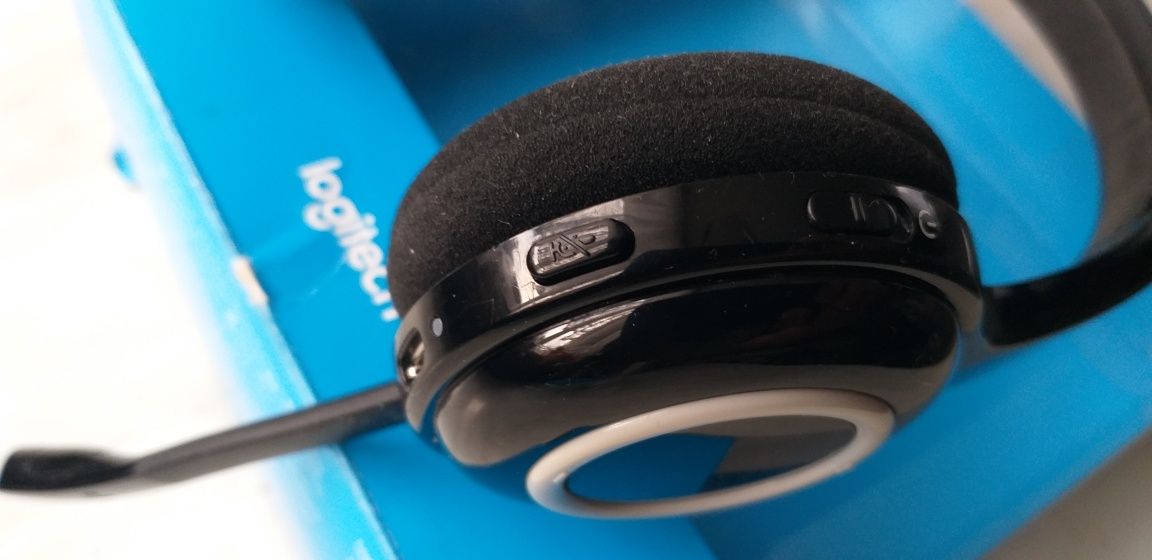 Słuchawki Logitech H600 bezprzewodowe  z mikrofonem