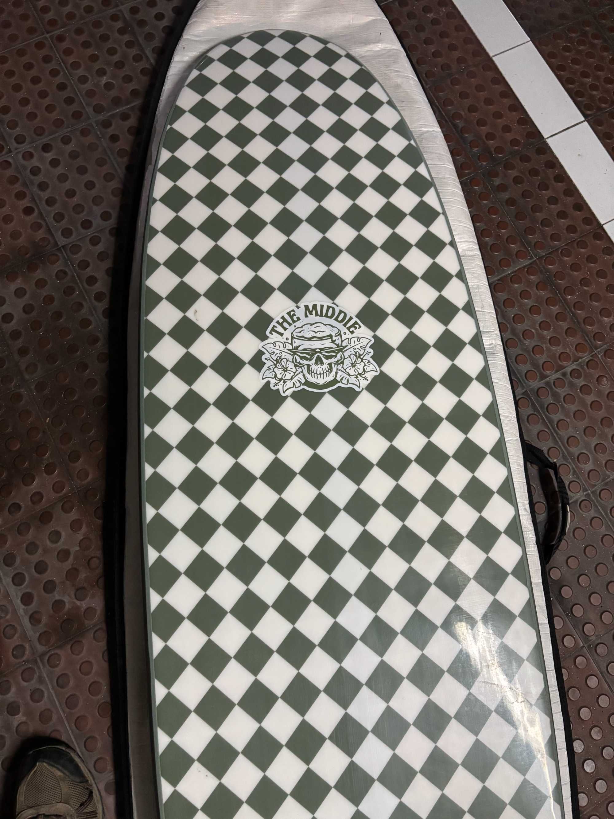 SurfBoard Softech – Middie Jade Diamonds