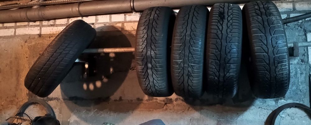 Шини на дисках мерс R15 зима