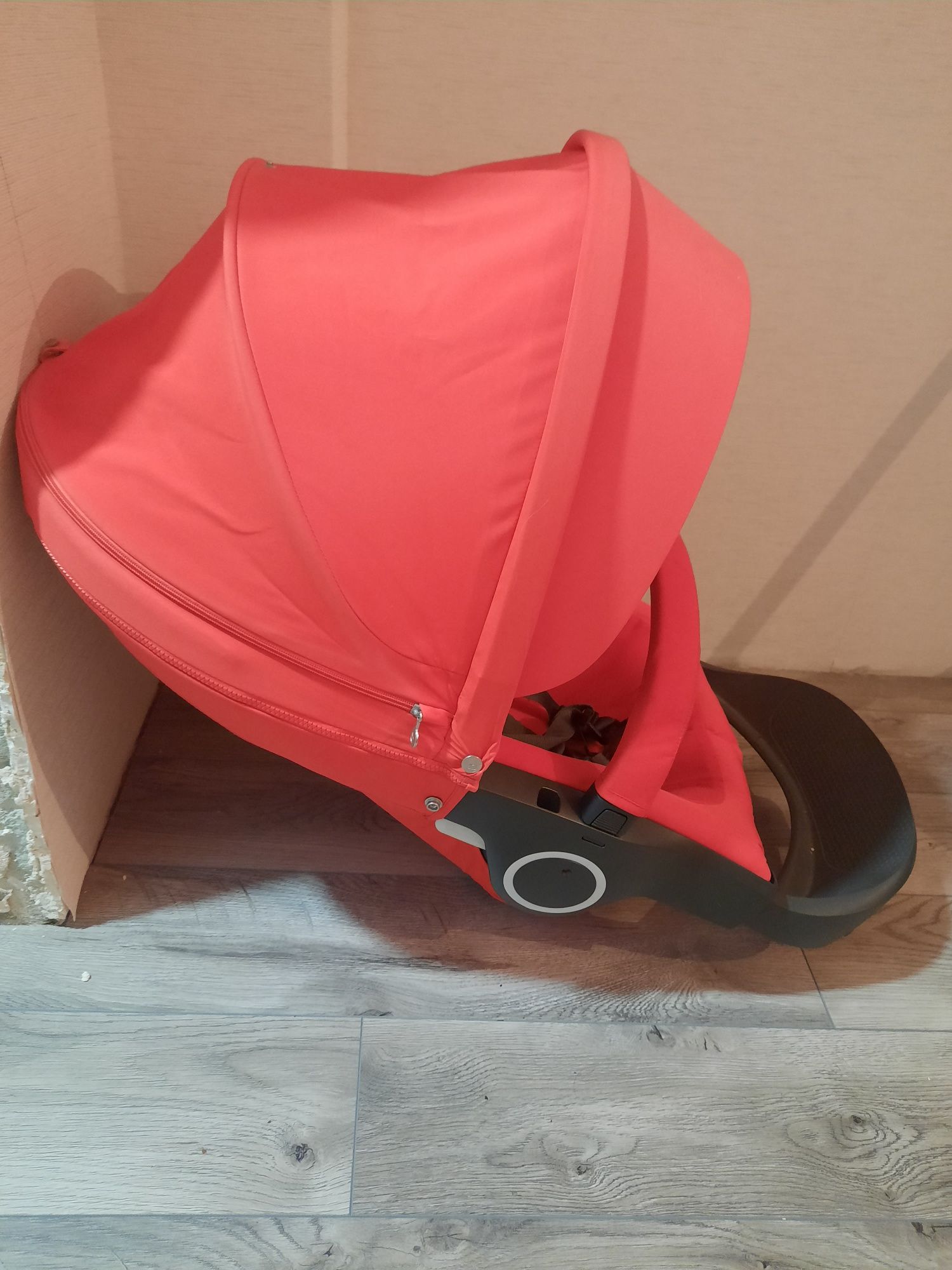 Коляска люлька+прогулка Stokke Crusi