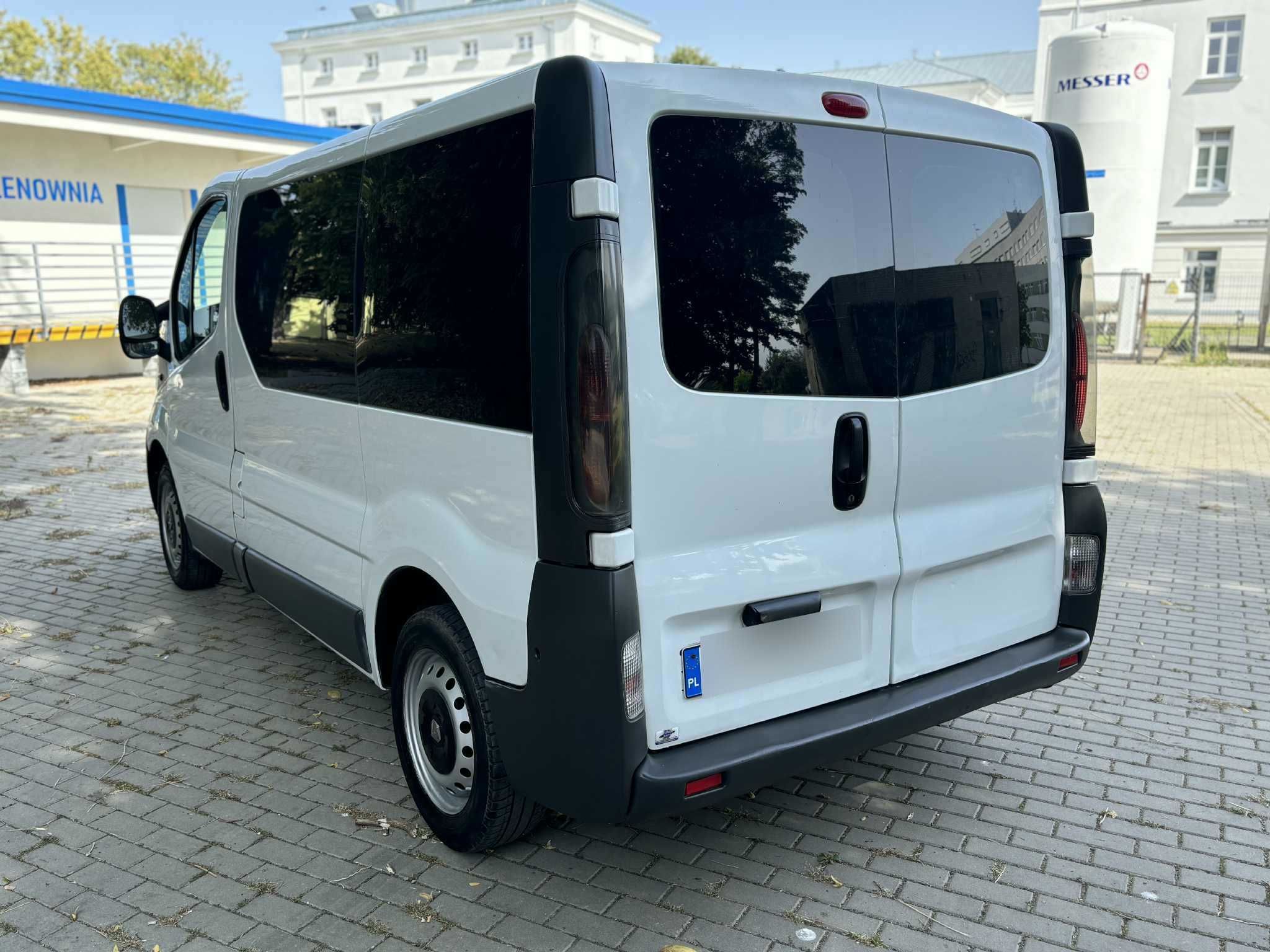 Renault Trafic 1.9 DTi 3 osobowy 2,5m Paki Długie Opłaty (Vivaro)