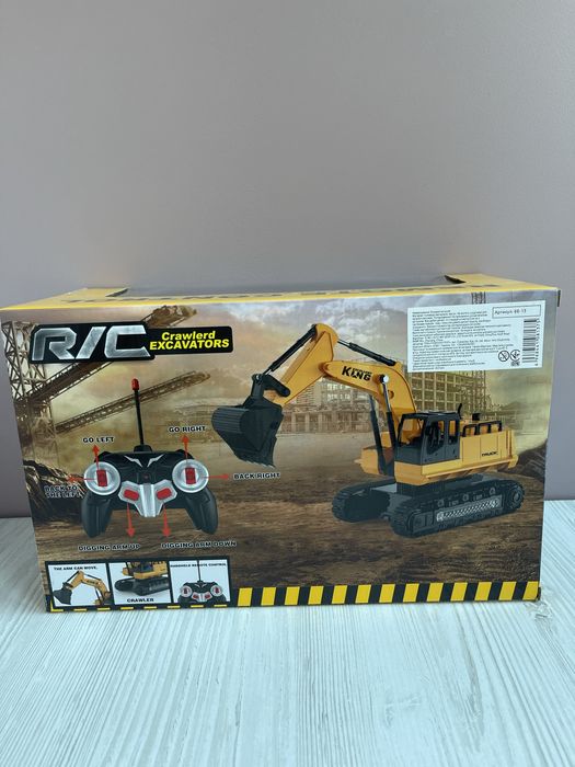 Ескаватор на радіокеруванні