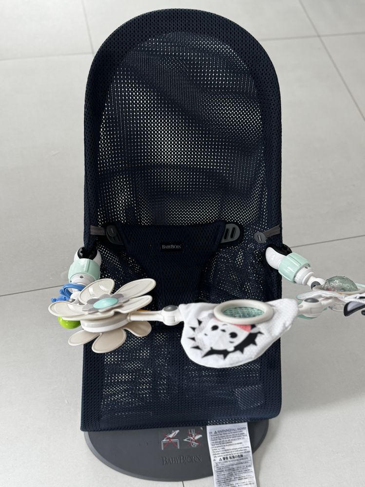 Lezaczek babybjorn jam nowy granatowy