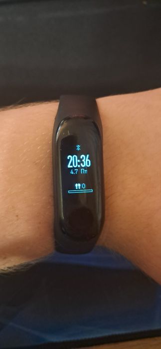 Продам два Mi Band3 + Годинник Skmei в подарунок