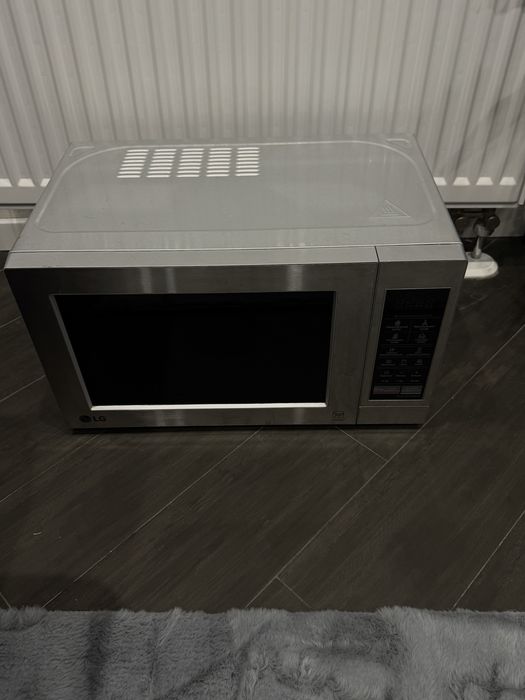 Микроволновая печь LG MH-6044V Нержавеющая сталь