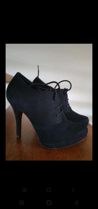 Buty botki zamszowe czarne na szpilce