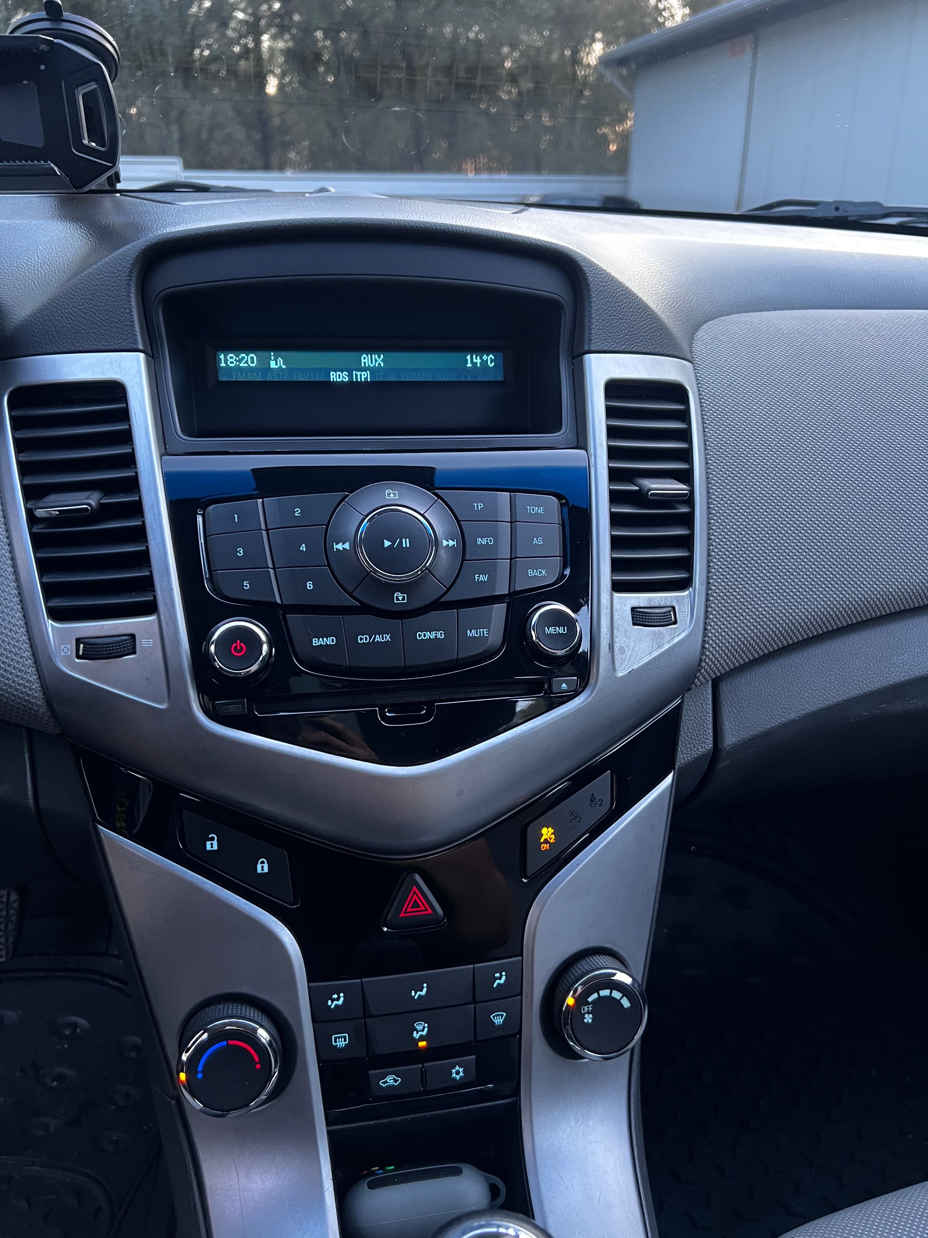 Chevrolet Cruze 1.6 LS