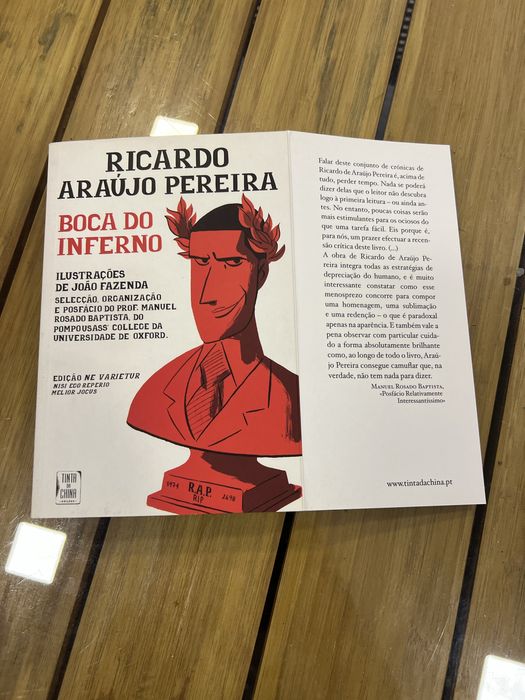 1 Livro piadas e 1 romance