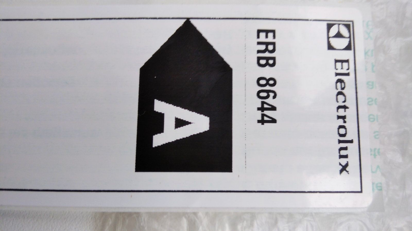 Продам холодильник Electrolux EBR 8644