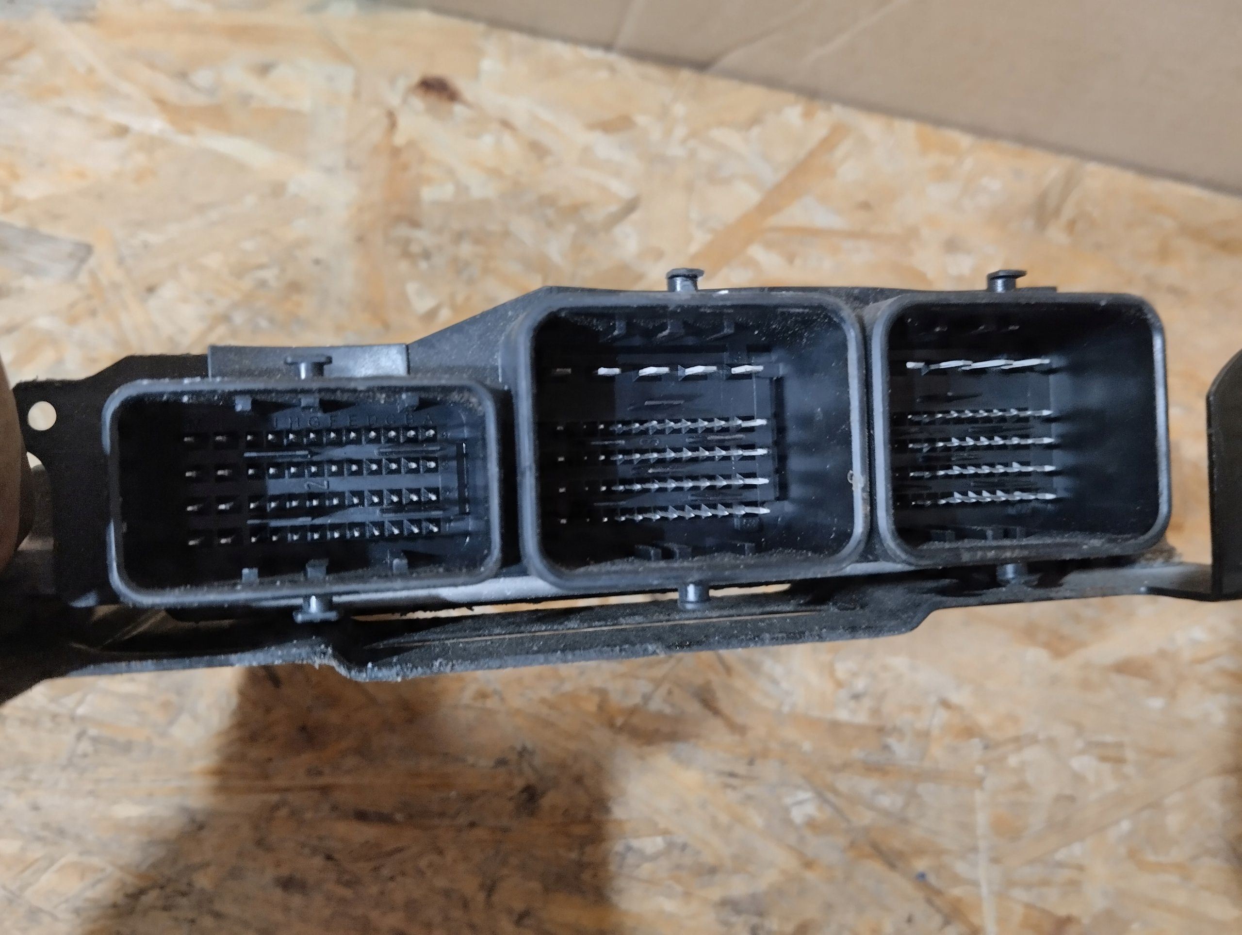 Sterownik Silnika Komputer Peugeot 207 Citroen C3 ii DS31.6 Hdi