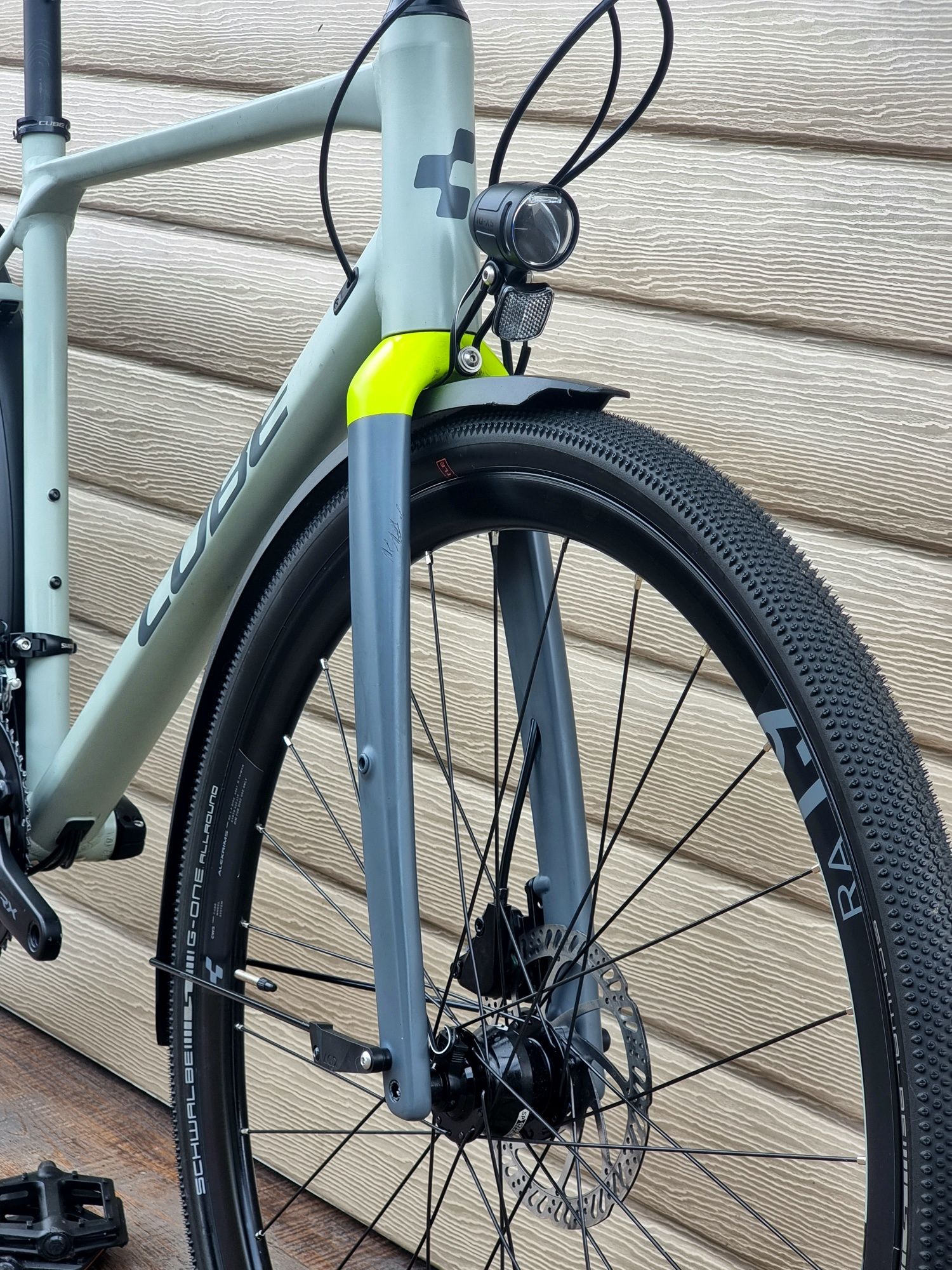 28 CUBE SL ROAD PRO як НОВИЙ Вилка CARBON. на ОСЯХ. Shimano GRX. Led