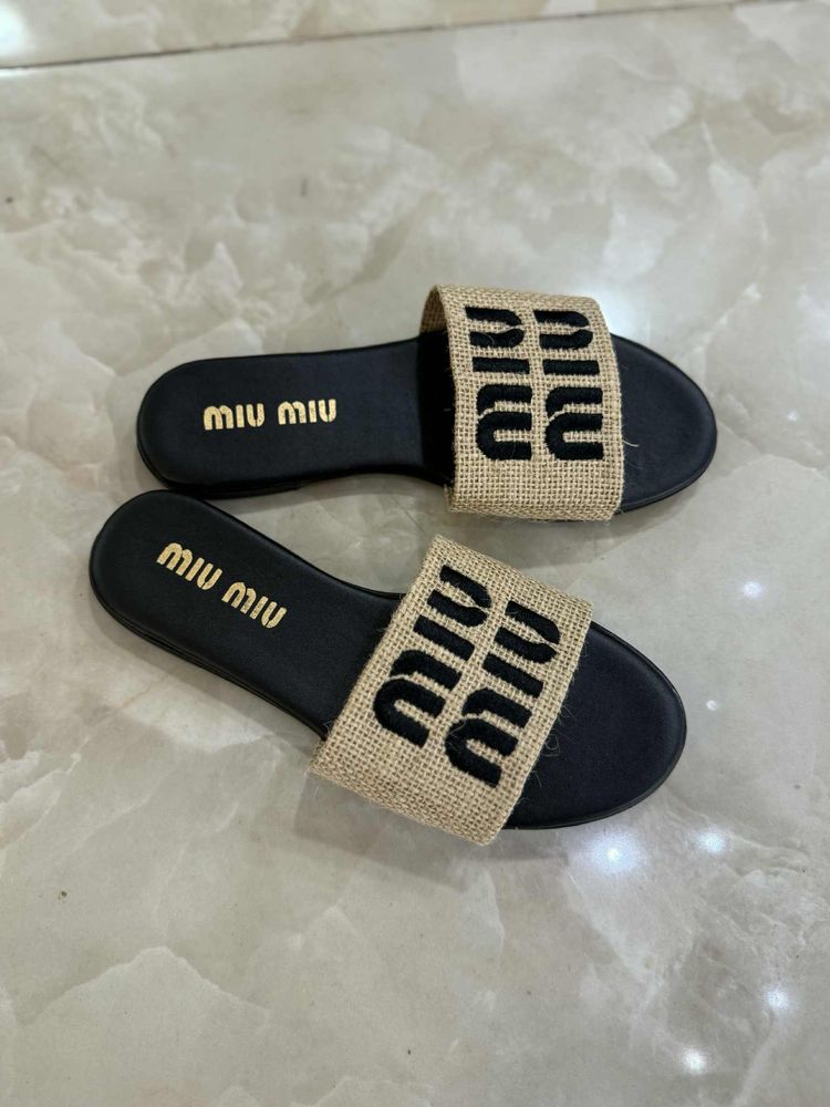 Klapki Miu Miu 38